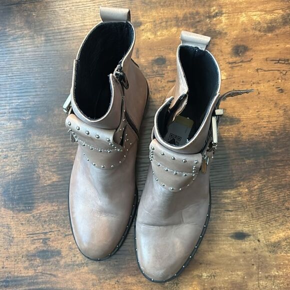 Charles David Italy Gray Leather Moto Boots Size 37 / excellent - Picture 3 of 10